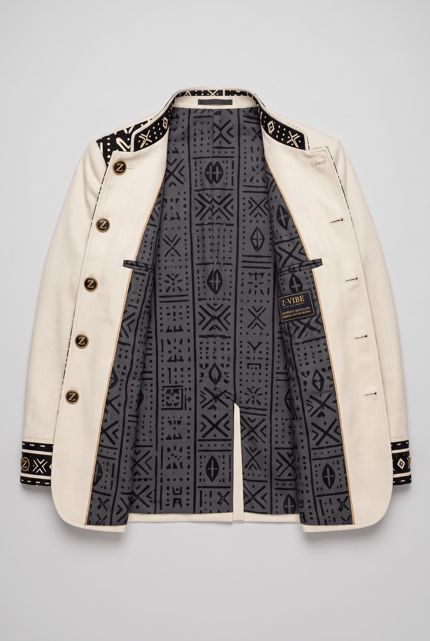 Bogolan Prestige Suit · Ivory Heritage — Men, 05 Interior (view 5 of 7). Interior: lining, facings and the concealed closure.