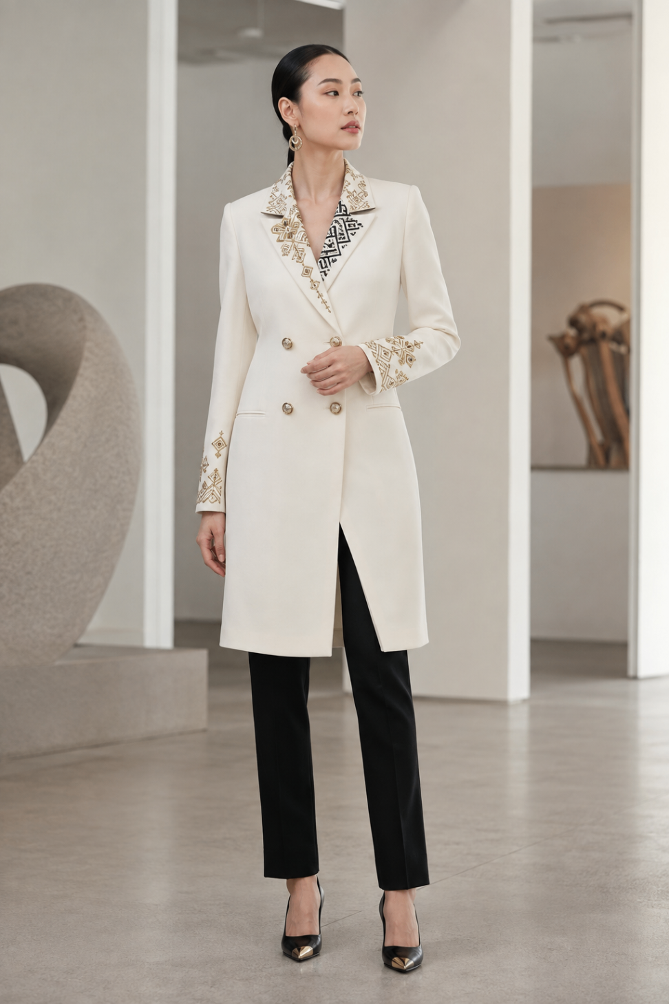Ivory Gold Motif Coat Dress — Women — House · Z-Vibe Heritage Boards™ seven-view specification plate; showing 01 Front, 02 Left, 03 Right, 04 Back, 05 Interior, 06 Inner tags, 07 Fabric detail. — 01 Front, Ivory