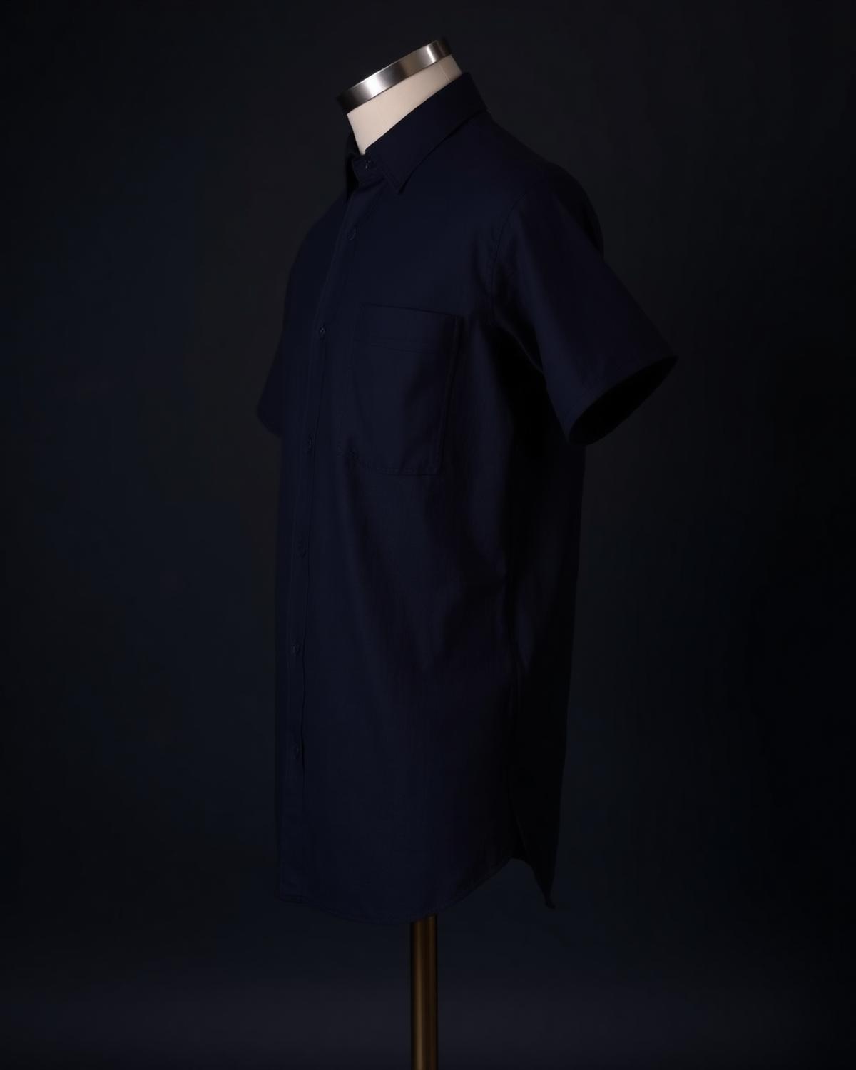 Artisan Pocket Shirt — Men, 02 Left (view 2 of 7). Left profile: shoulder line, sleeve fall and the outer seam trim.