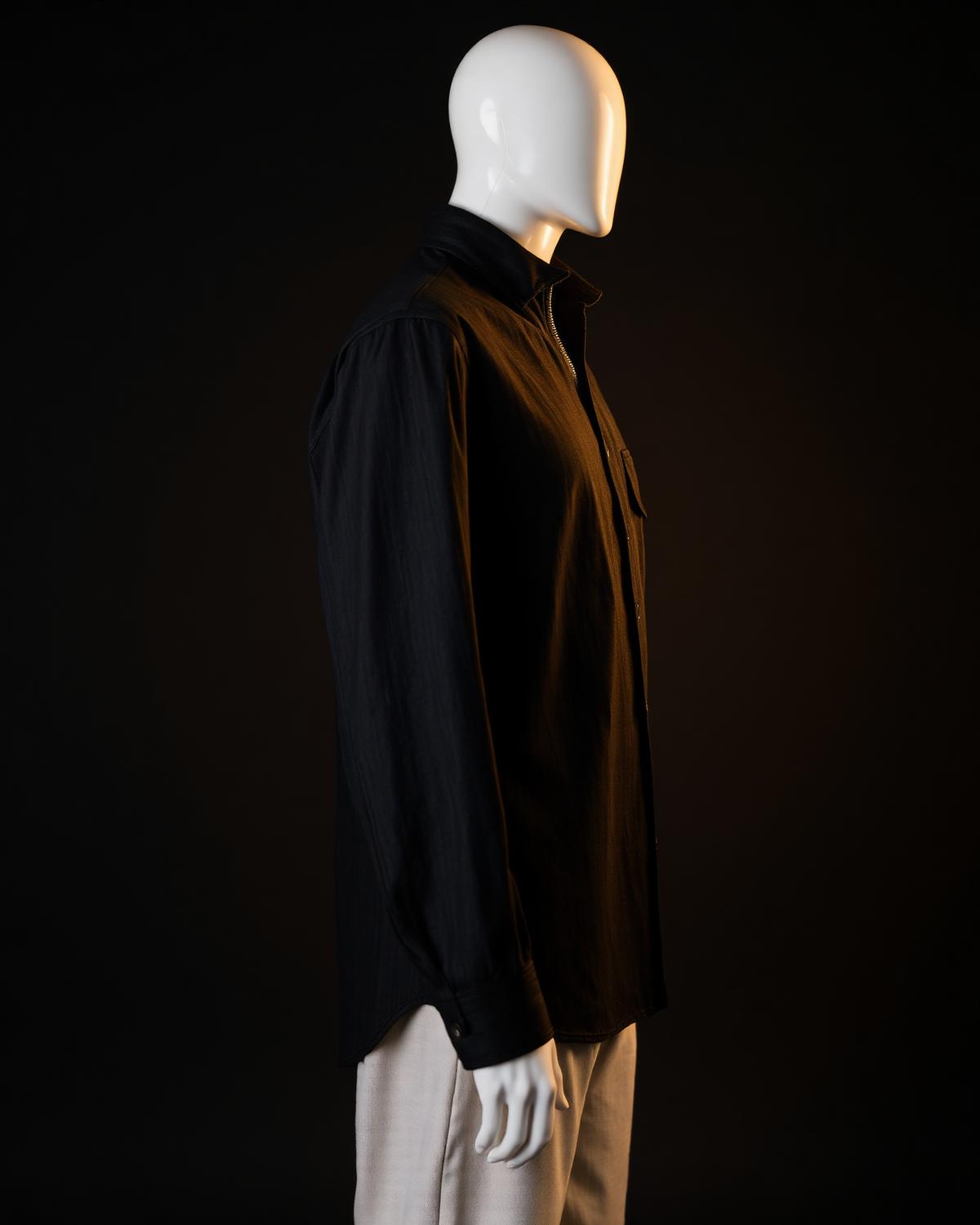 Crown Zip Shirt — Men, 03 Right (view 3 of 7). Right profile: waist shaping, pocket line and the house Z mark.