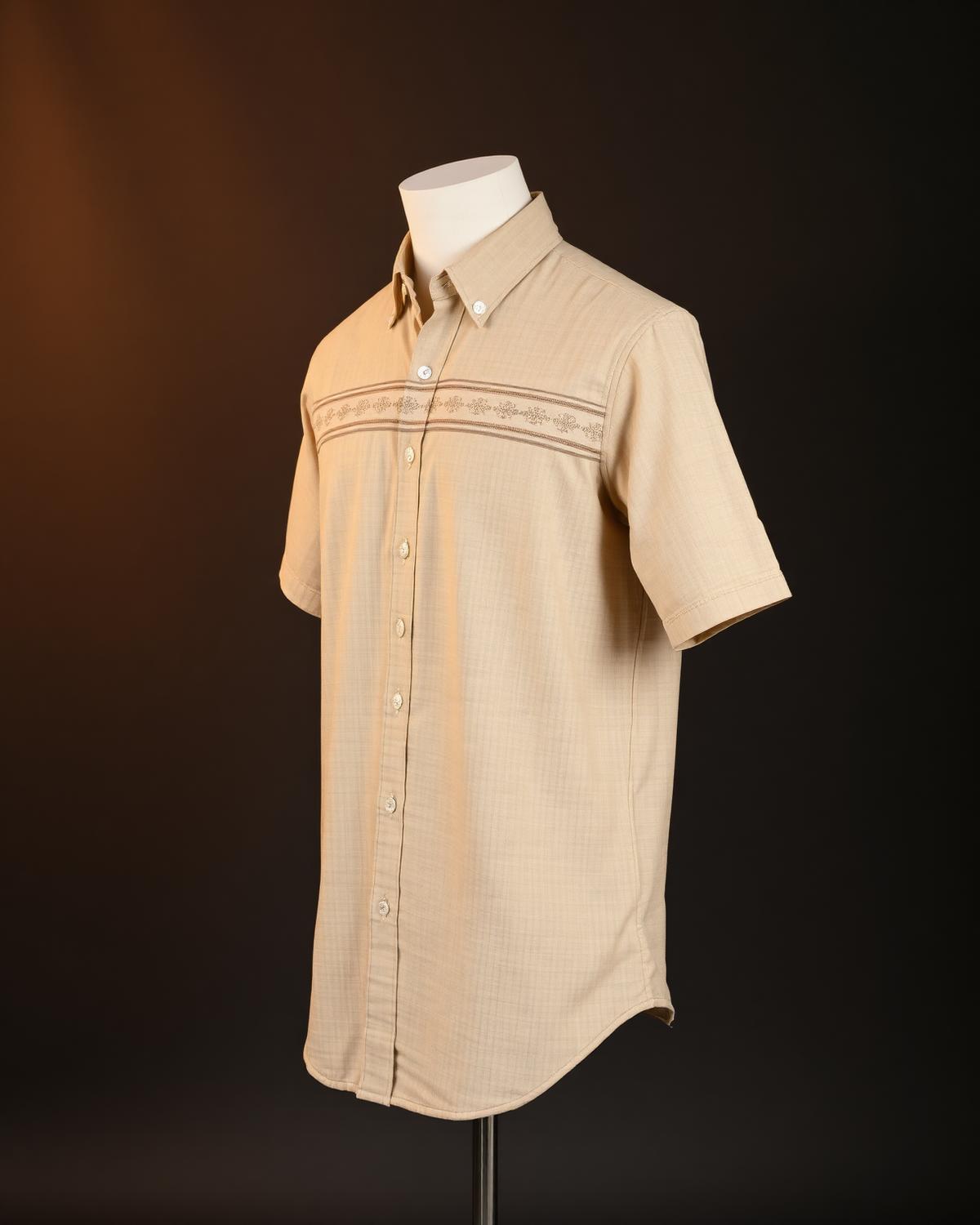 Horizon Band Shirt — Men, 02 Left (view 2 of 7). Left profile: shoulder line, sleeve fall and the outer seam trim.