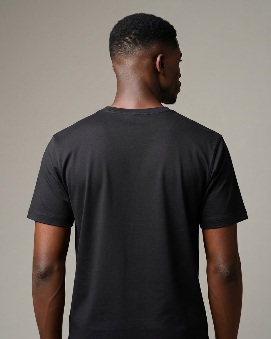 Onyx Heritage Tee — Men, 04 Back (view 4 of 7). Back view: yoke, centre seam and the hem finish.