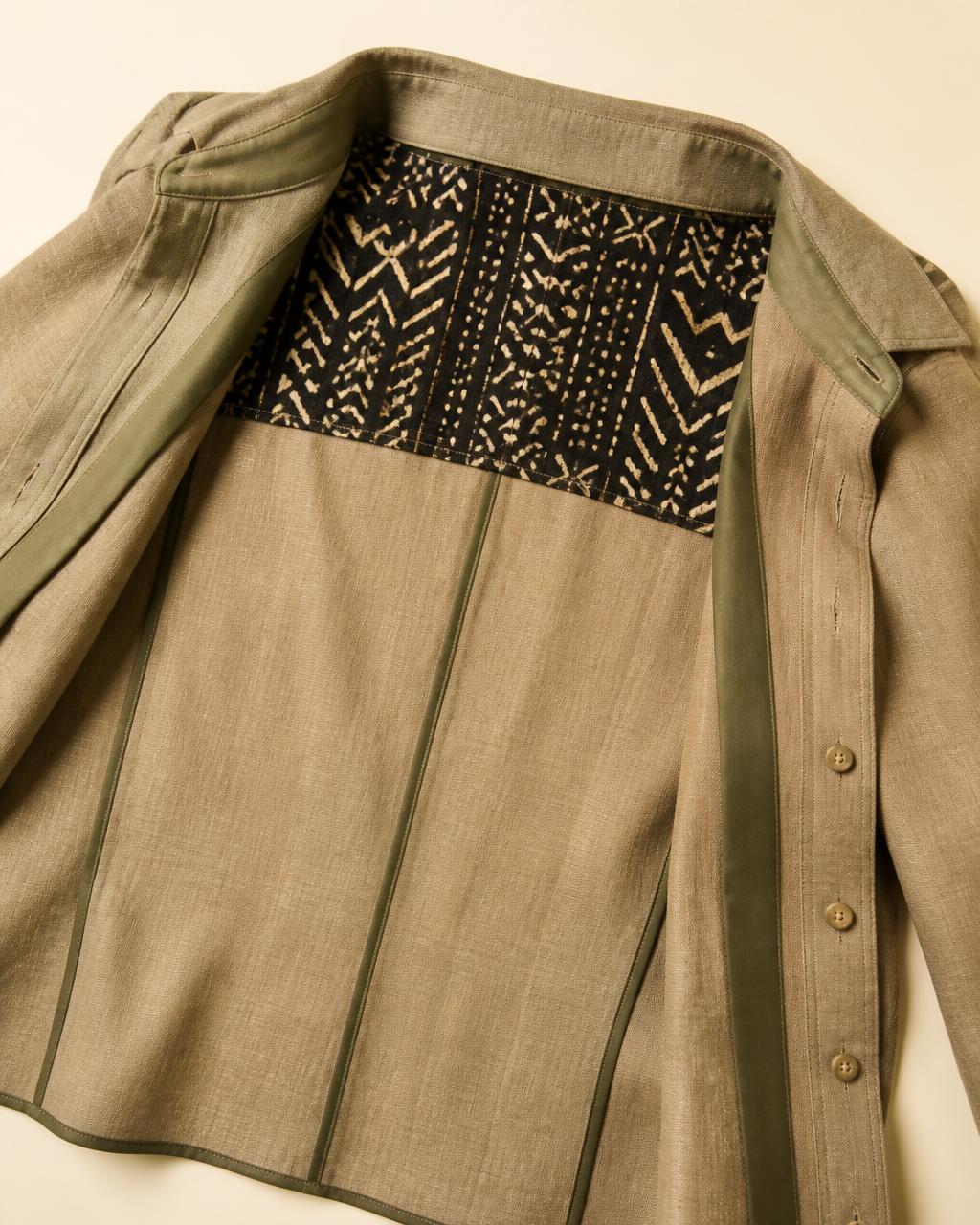 Panel Block Linen Shirt — Women, 05 Interior (view 5 of 7). Interior: lining, facings and the concealed closure.