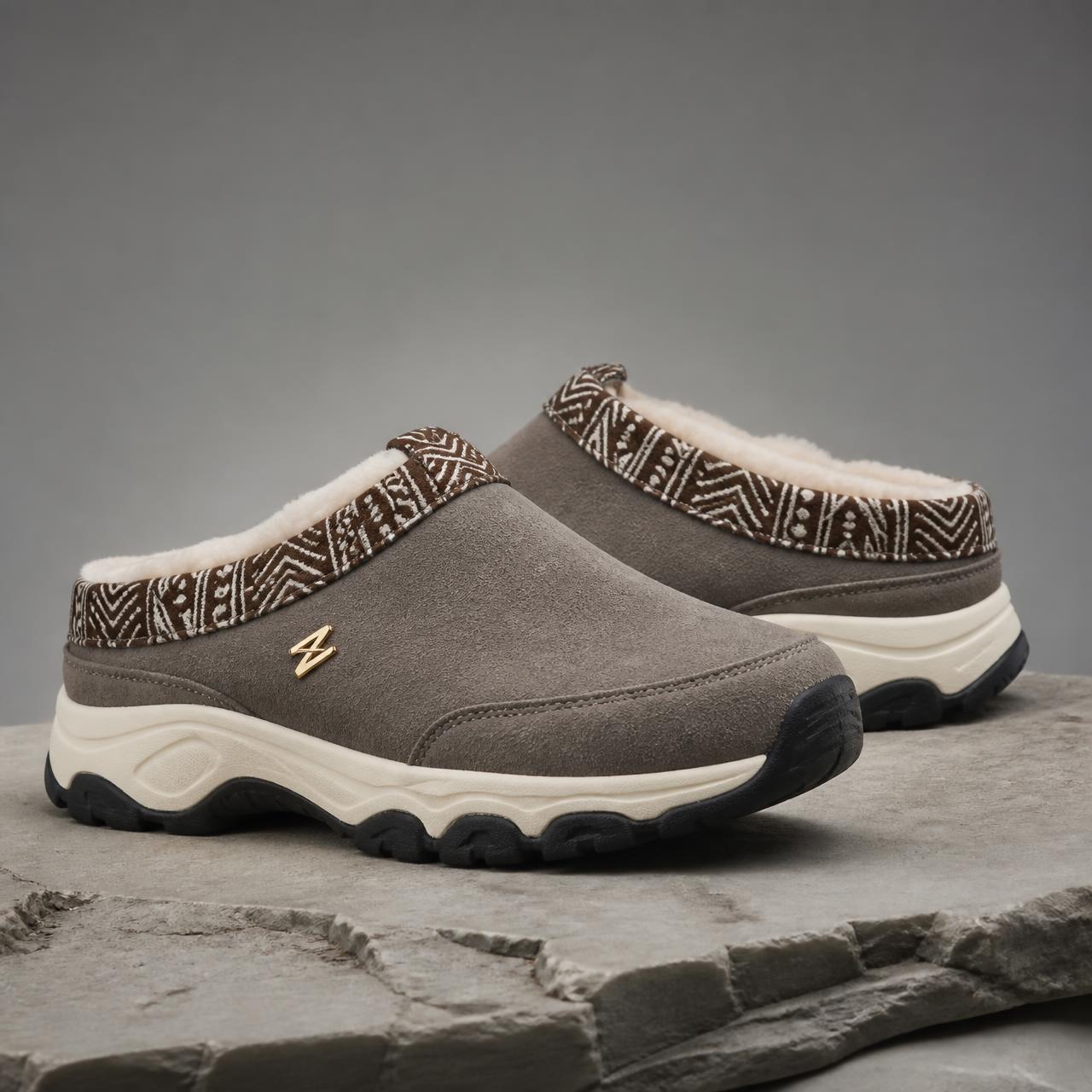 Lead Outdoor Shearling Clog — Unisex — House · Z-Vibe Luxury Slippers™ seven-view specification plate; showing 01 Front, 02 Left, 03 Right, 04 Back, 05 Interior, 06 Inner tags, 07 Fabric detail. — 01 Front, Stone / Brown Bogolan