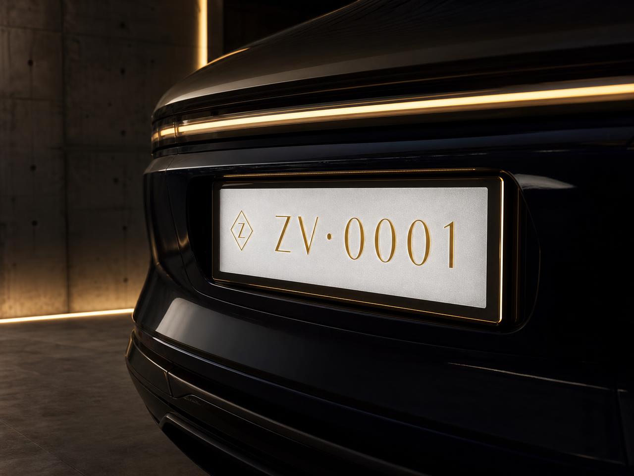 Adaptive digital identity plate